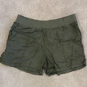 Faherty Women's Olive Green Cotton/Tencel Blend Everyday Pull-On Shorts